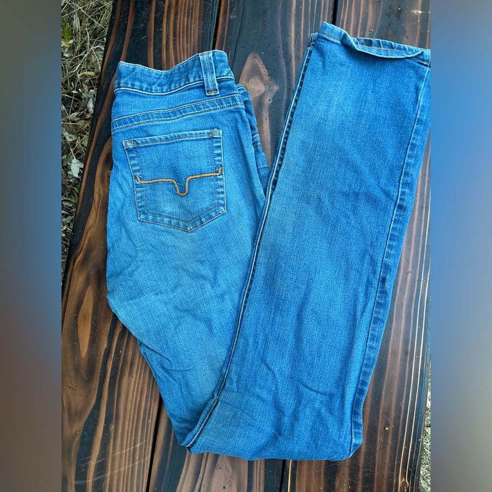 Kimes Ranch Betty Seventeen